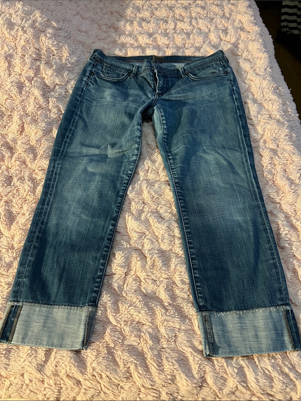 Citizens of Humanity Cropped Ankle Jeans in Medium Blue Wash